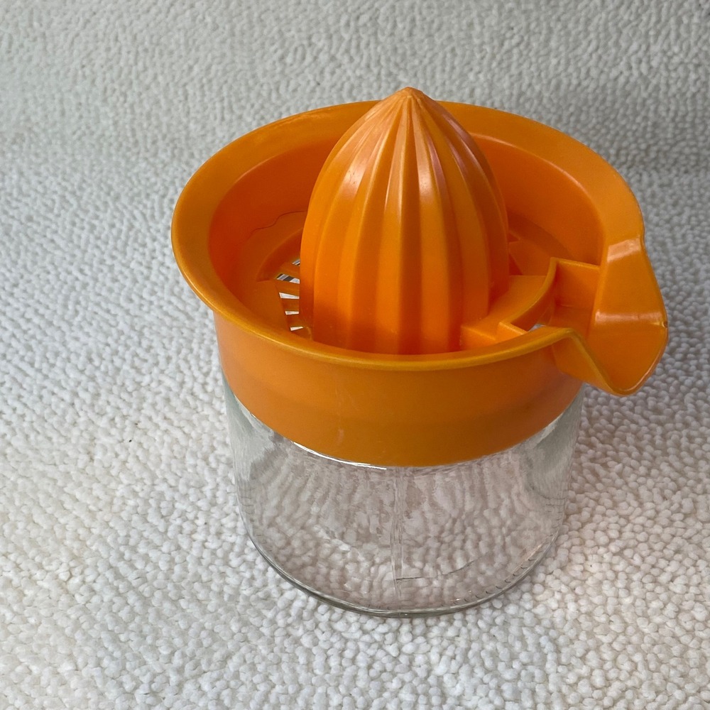 Vintage Orange Manual Citrus Juicer Glass Jar Plastic Reamer‎ Strainer Lid